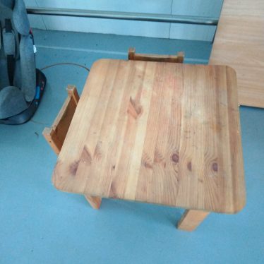 Staliukas su kėdutem