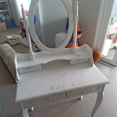 Kosmetinis staliukas