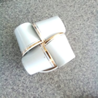 Puodeliai ir lėkštutės