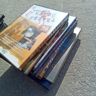 8 kompaktiniai diskai