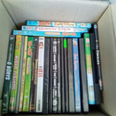 22 kompaktiniai diskai