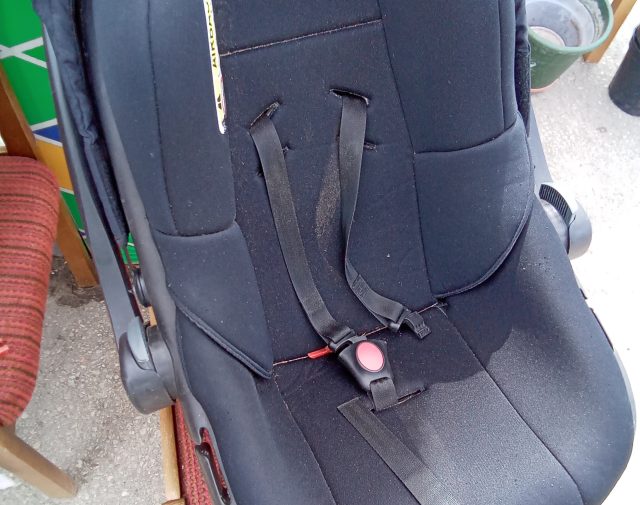 Auto kėdutė