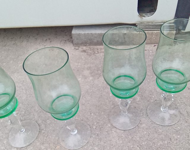 4 Taurės