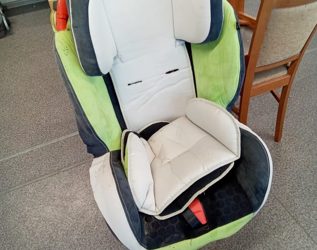Auto kėdutė