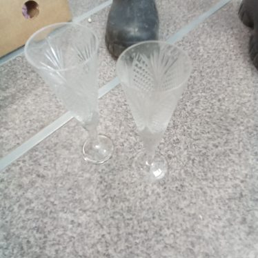 2 taurės