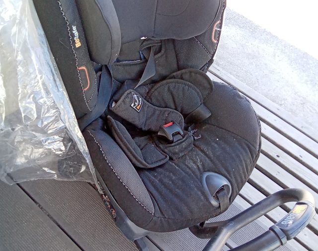 Auto kėdutė