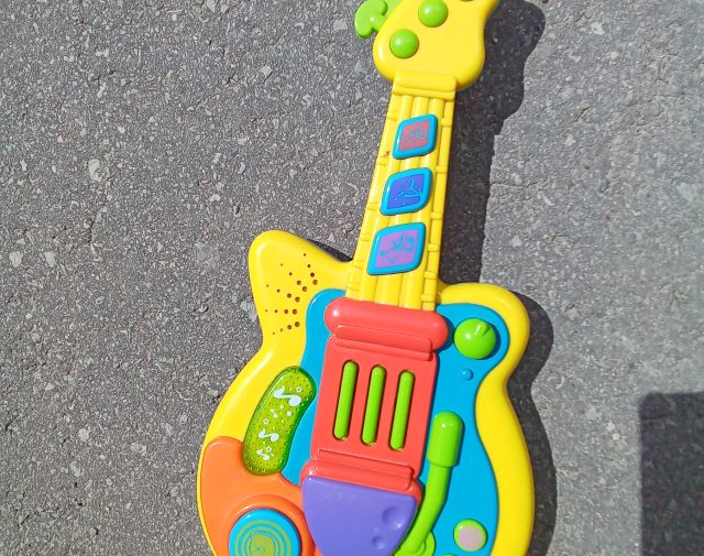 Žaislinės gitara