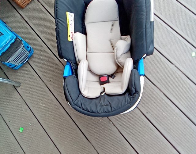 Kėdutė automobilio