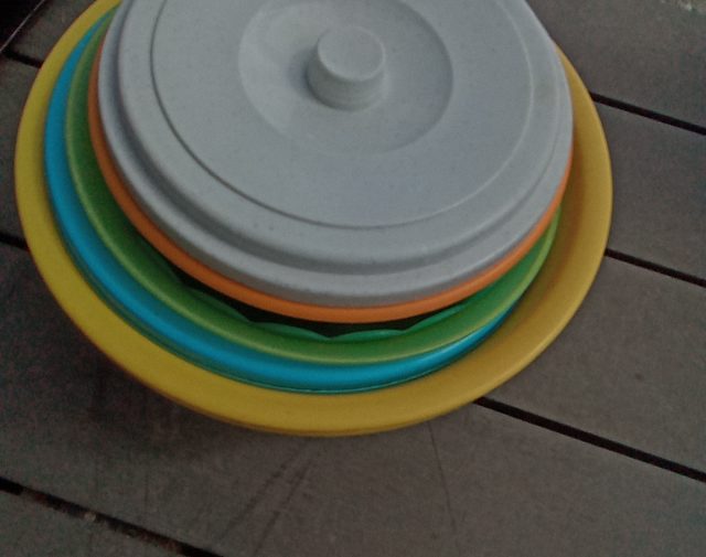 Plastikiniai dubeneliai