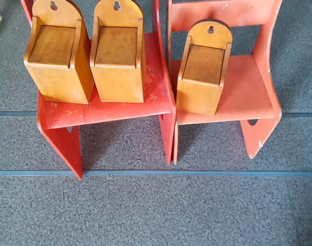 Kėdutės ir dežutes