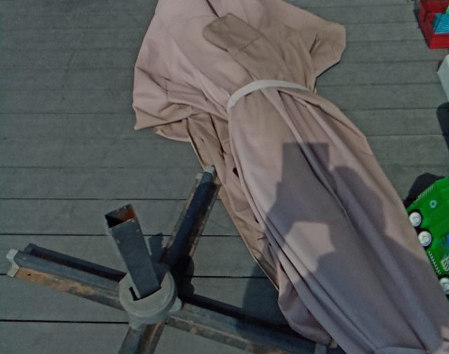 Didelis Terasos skėtis su stovu