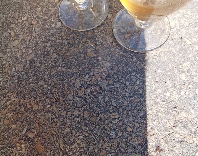 2 taurės