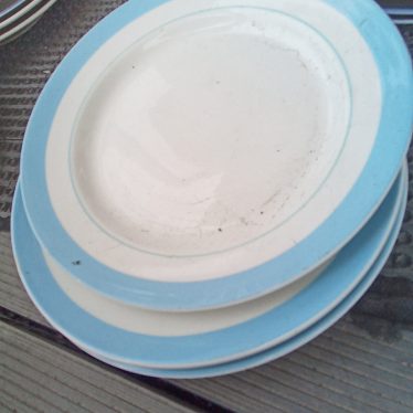 3 lėkštės