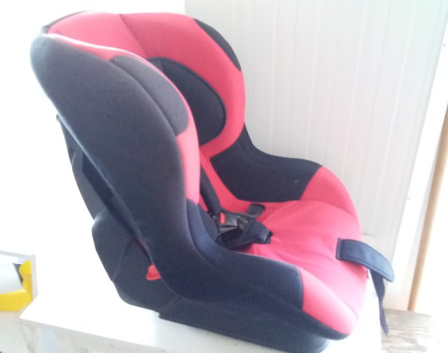 Auto kėdutė