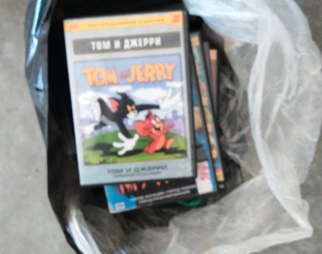 DVD kompaktai