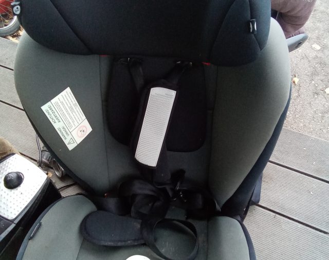 Auto kėdutė