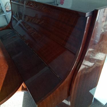 Pianinas su kede