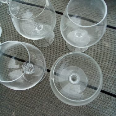 4 Taurės