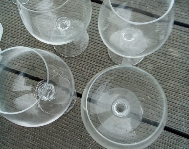 4 Taurės