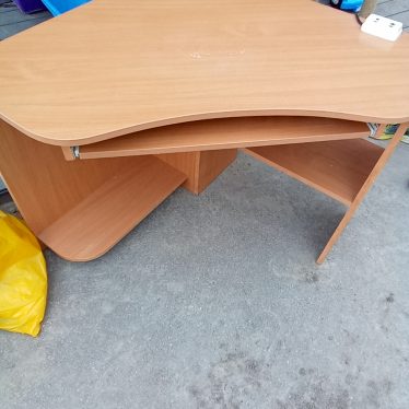 Rašomas stalas